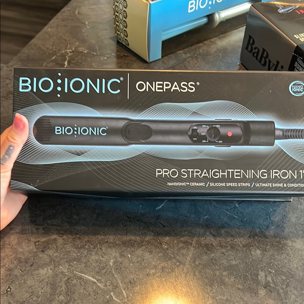 Bio Ionic Pro Straightening Iron 1"